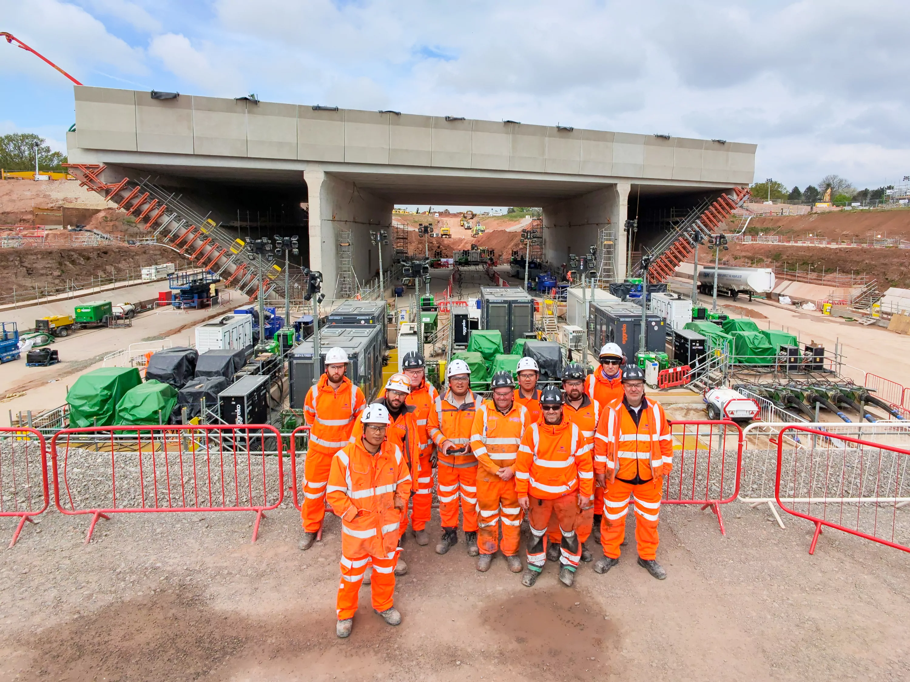 HS2 BOX SLIDE TEAM